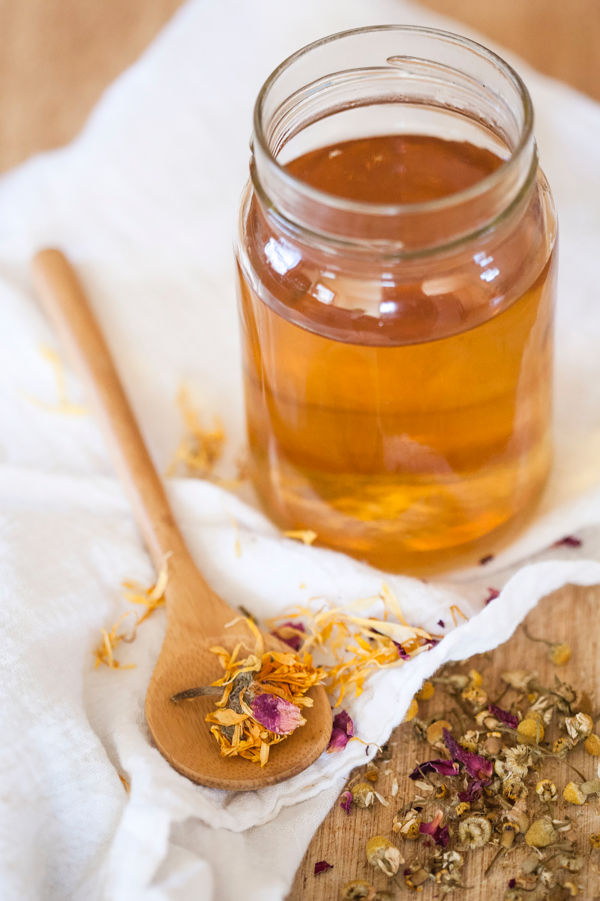 Learn how to make herbal honey as part of this free Herbal Preparations 101 online course
